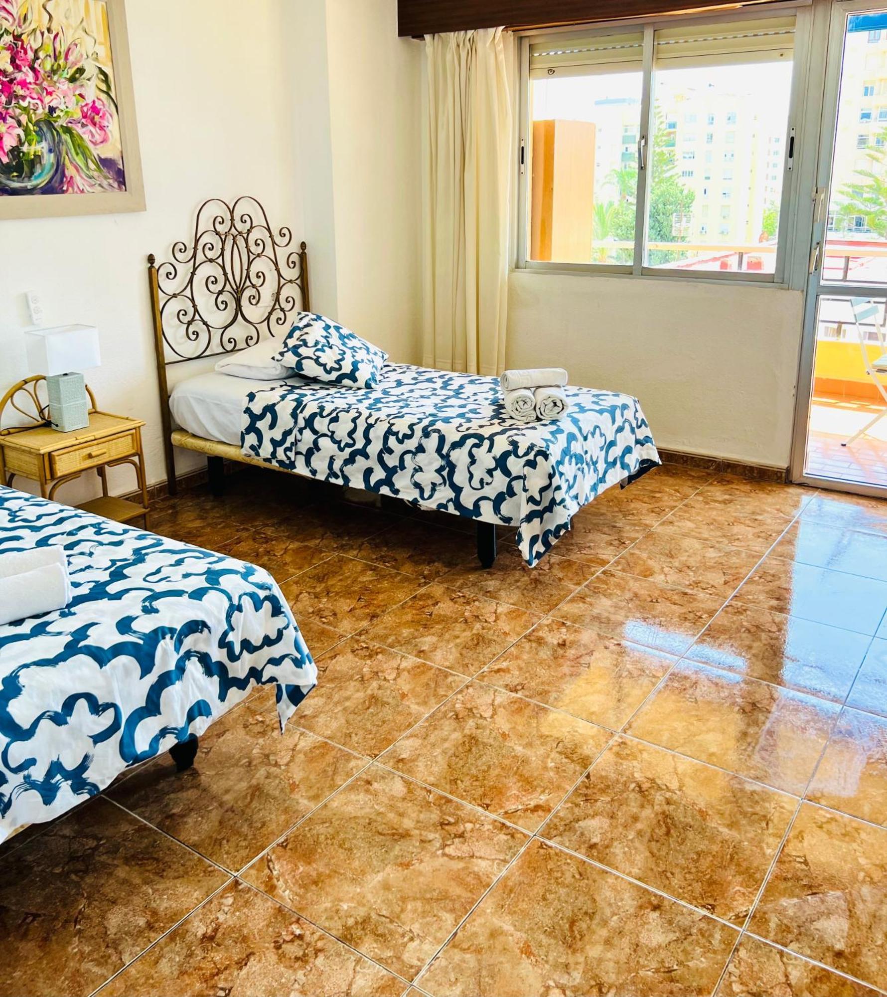 Torremolinos Carihuela Nucleo Cristal Apartment Екстериор снимка